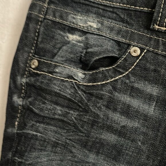 Guess capri distress dark wash jeans with zipper bottom - Picture 7 of 8